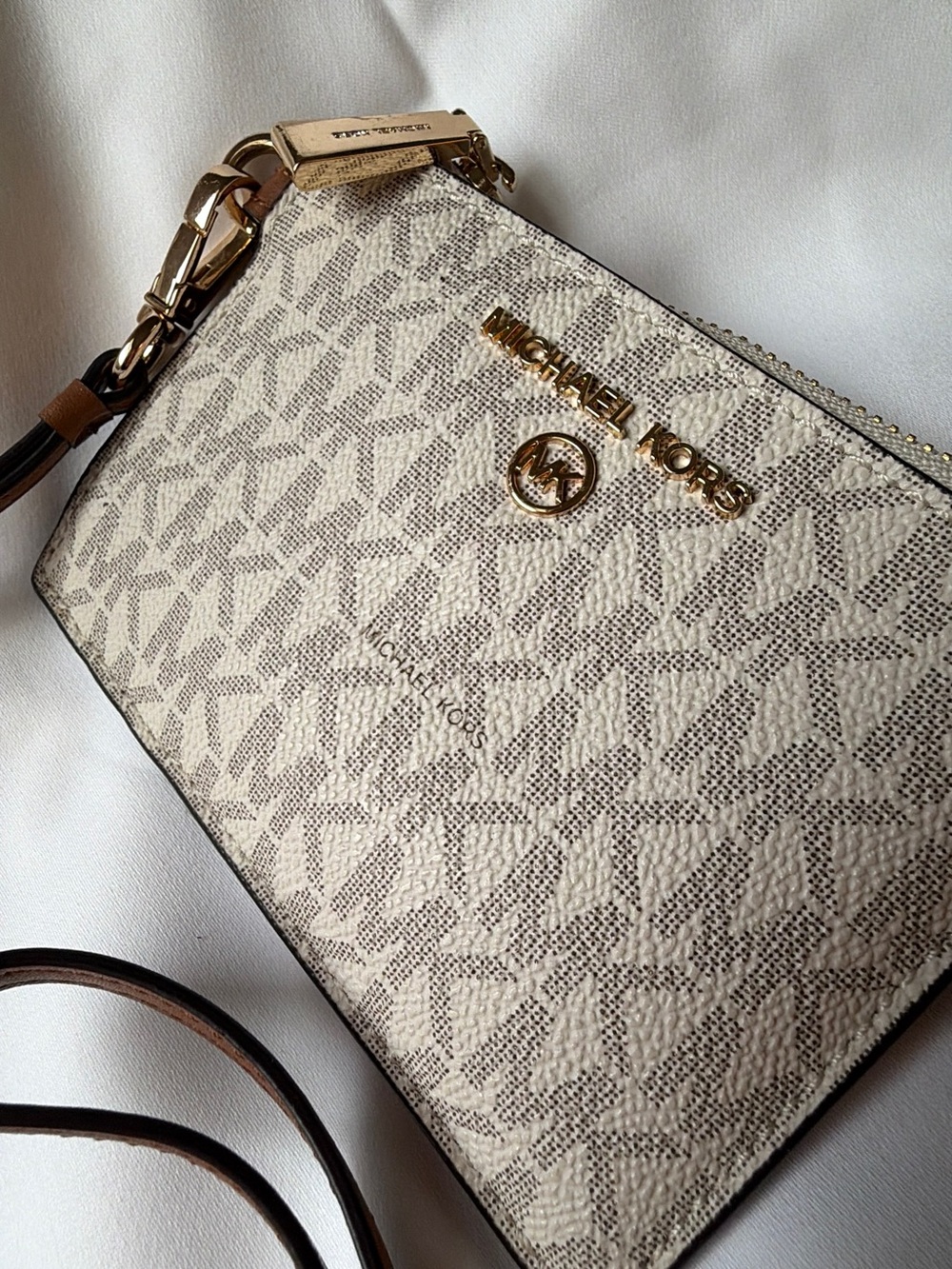 Michael Kors Beige  Wristlet wallet